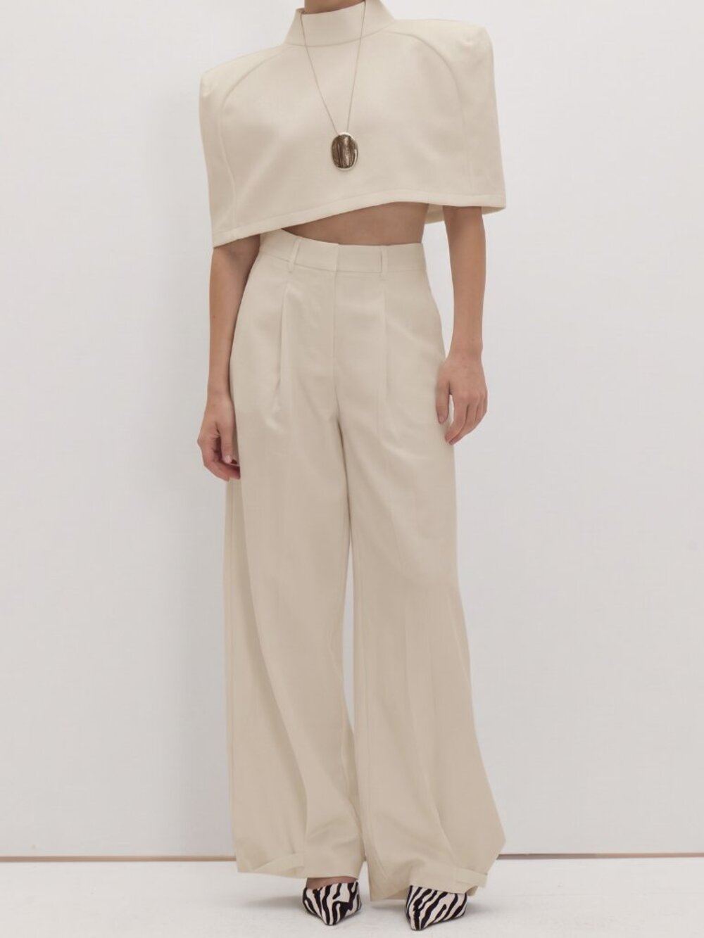 White Chic Women's Woven Crop Top With High Neck